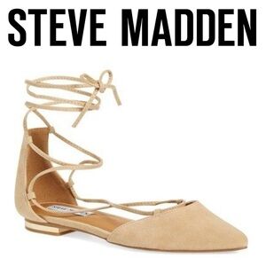 EUC Steve Madden Lace-Up Flats